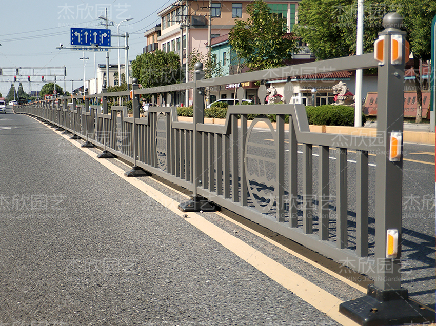 道路護欄生產廠家如何選擇？