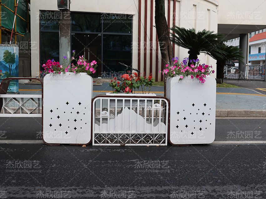 不銹鋼花箱道路隔離花箱浙江案例